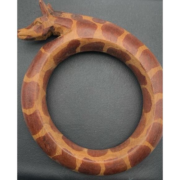 Vintage Wood Hand Carved & Painted African Giraffe Shape Bangle Bracelet - Picture 1 of 4